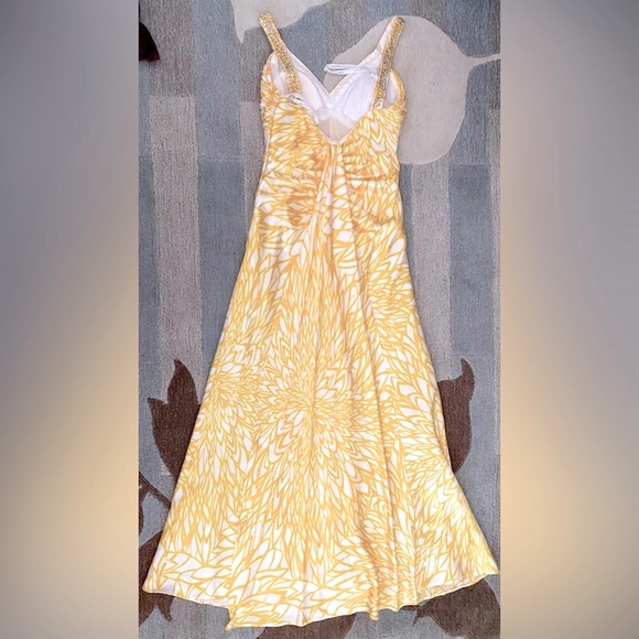 Morgan & Co Marigold Floral Maxi Dress w Shirred Embellished Bodice & Mini Train - Picture 3 of 6